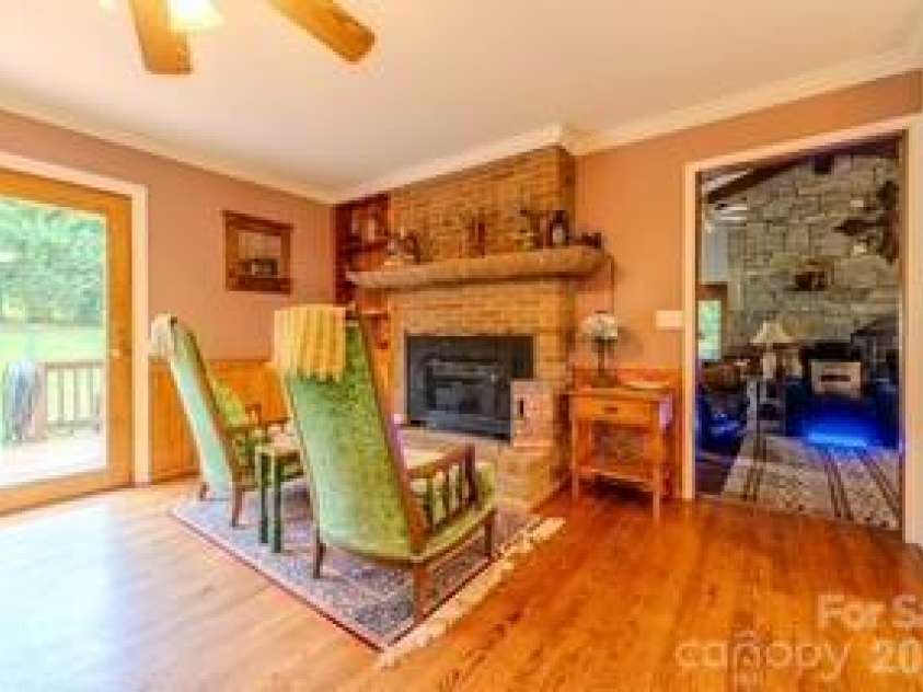 455 Avery Lane, Newland, NC 28657.  MLS# CAR4420126, YatesRealty ID 48283. 