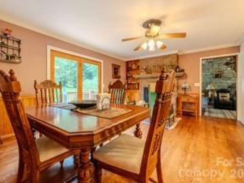 455 Avery Lane, Newland, NC 28657.  MLS# CAR4420126, YatesRealty ID 48283. 