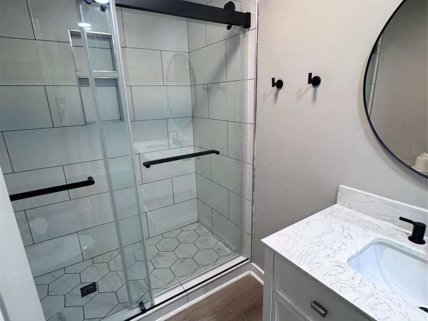 32146 Nc 740 Highway, Albemarle, NC 28001.  MLS# CAR4420403, YatesRealty ID 48285. Primary bathroom w/ walkin shower