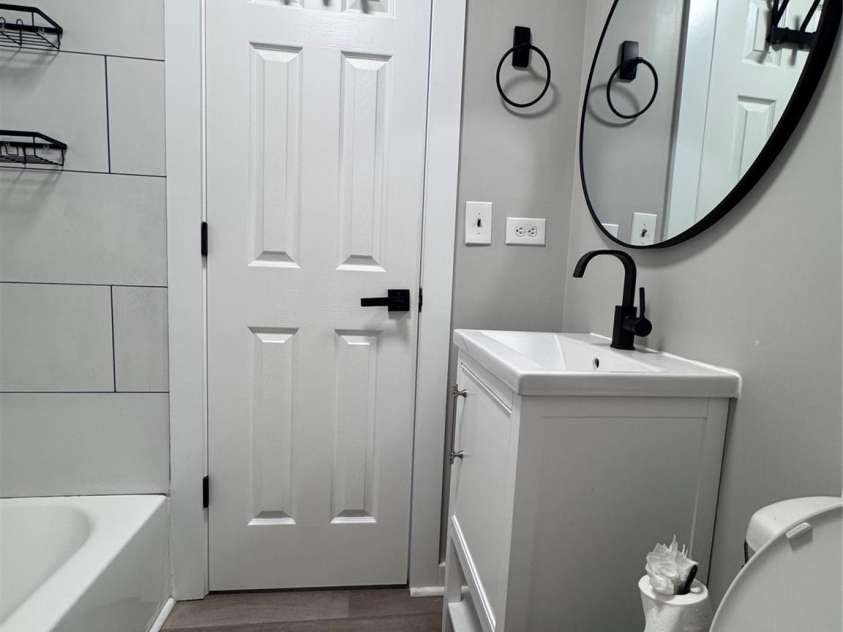 32146 Nc 740 Highway, Albemarle, NC 28001.  MLS# CAR4420403, YatesRealty ID 48285. Second bathroom