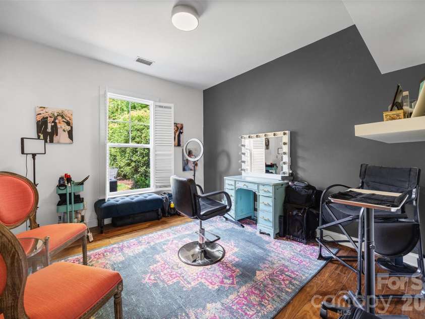 1037 Fleming Lane, Matthews, NC 28104.  MLS# CAR4411578, YatesRealty ID 48286. 