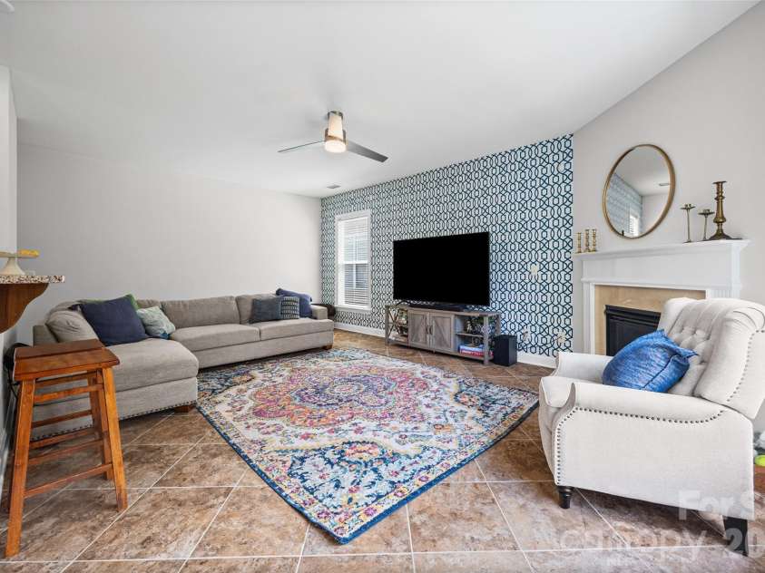 1037 Fleming Lane, Matthews, NC 28104.  MLS# CAR4411578, YatesRealty ID 48286. 