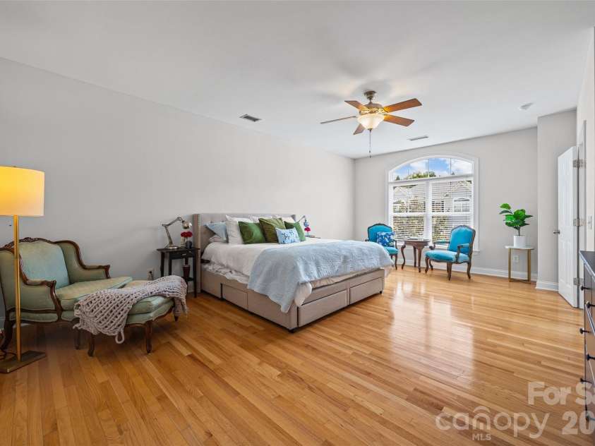 1037 Fleming Lane, Matthews, NC 28104.  MLS# CAR4411578, YatesRealty ID 48286. 