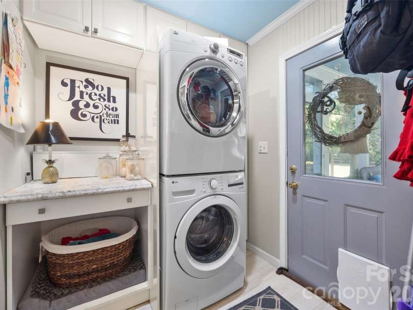 2251 Canberra Drive, Rock Hill, SC 29732.  MLS# CAR4419504, YatesRealty ID 48287. 