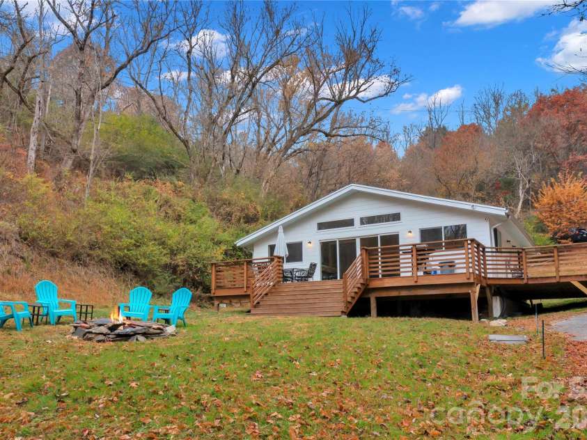 301 Hardwick Branch Road, Marshall, NC 28753.  MLS# CAR4417838, YatesRealty ID 48290. 
