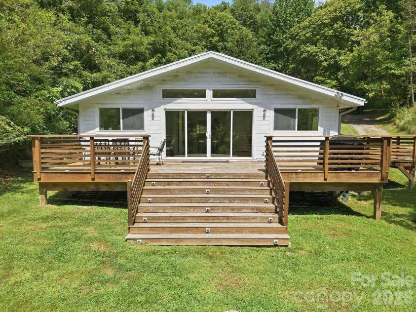301 Hardwick Branch Road, Marshall, NC 28753.  MLS# CAR4417838, YatesRealty ID 48290. 