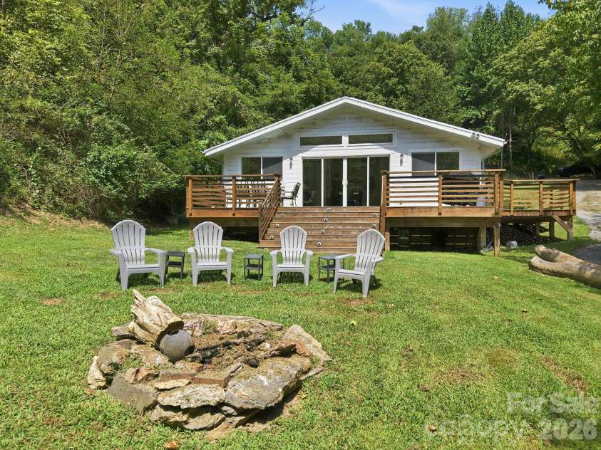 301 Hardwick Branch Road, Marshall, NC 28753.  MLS# CAR4417838, YatesRealty ID 48290. 