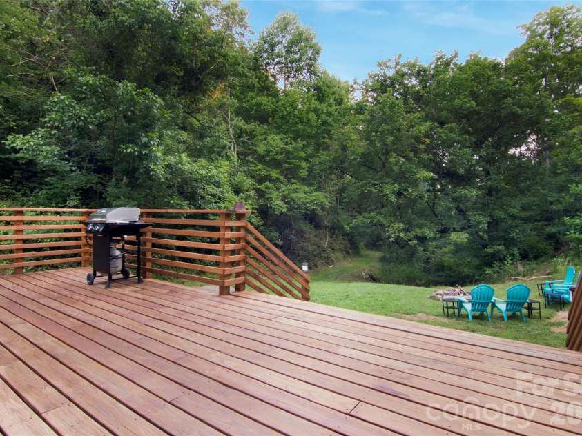 301 Hardwick Branch Road, Marshall, NC 28753.  MLS# CAR4417838, YatesRealty ID 48290. 