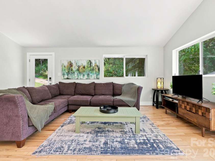 301 Hardwick Branch Road, Marshall, NC 28753.  MLS# CAR4417838, YatesRealty ID 48290. 
