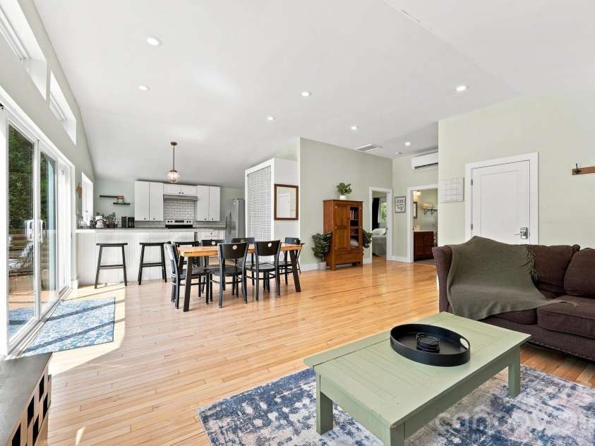 301 Hardwick Branch Road, Marshall, NC 28753.  MLS# CAR4417838, YatesRealty ID 48290. 