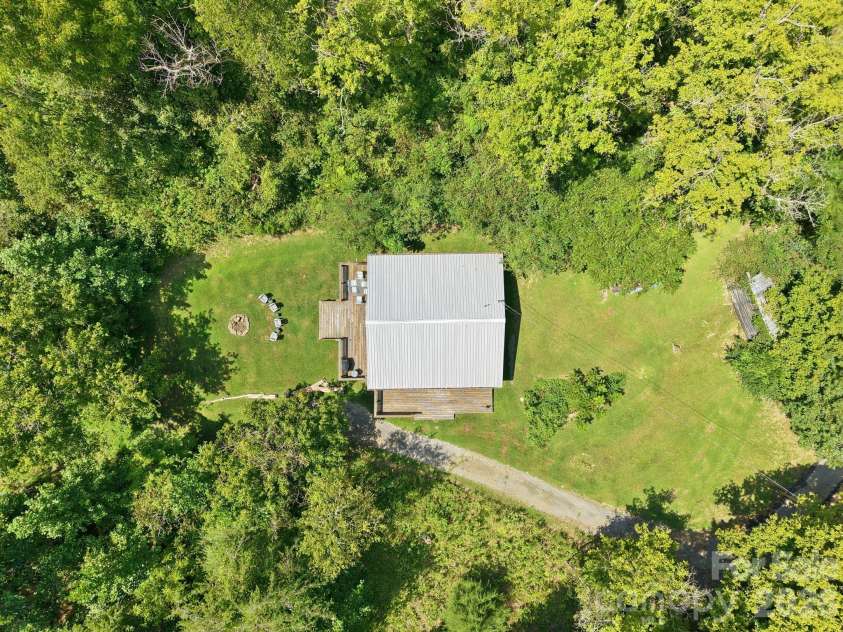 301 Hardwick Branch Road, Marshall, NC 28753.  MLS# CAR4417838, YatesRealty ID 48290. 