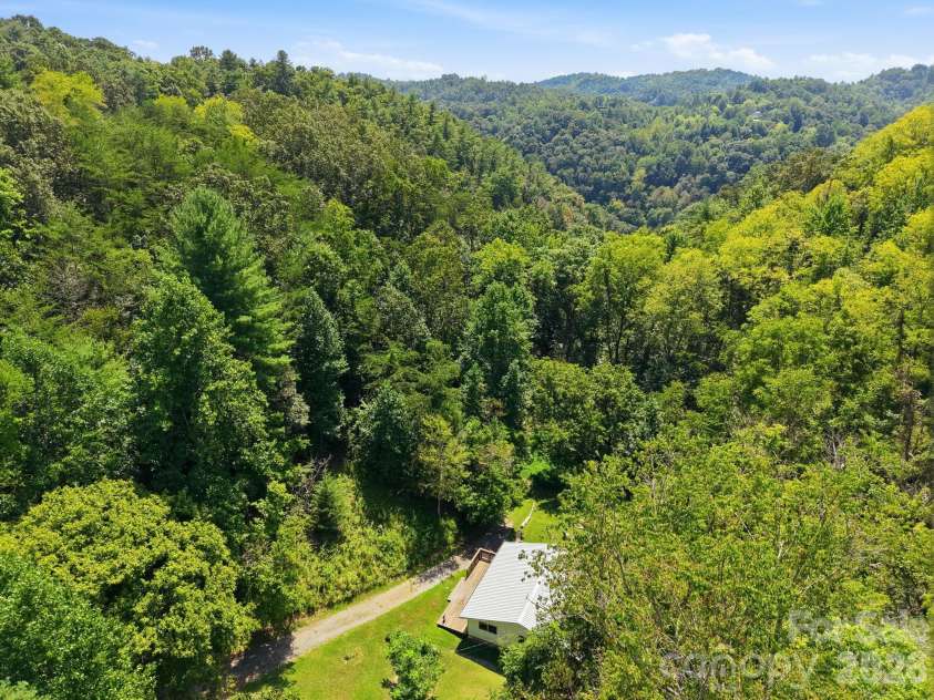 301 Hardwick Branch Road, Marshall, NC 28753.  MLS# CAR4417838, YatesRealty ID 48290. 