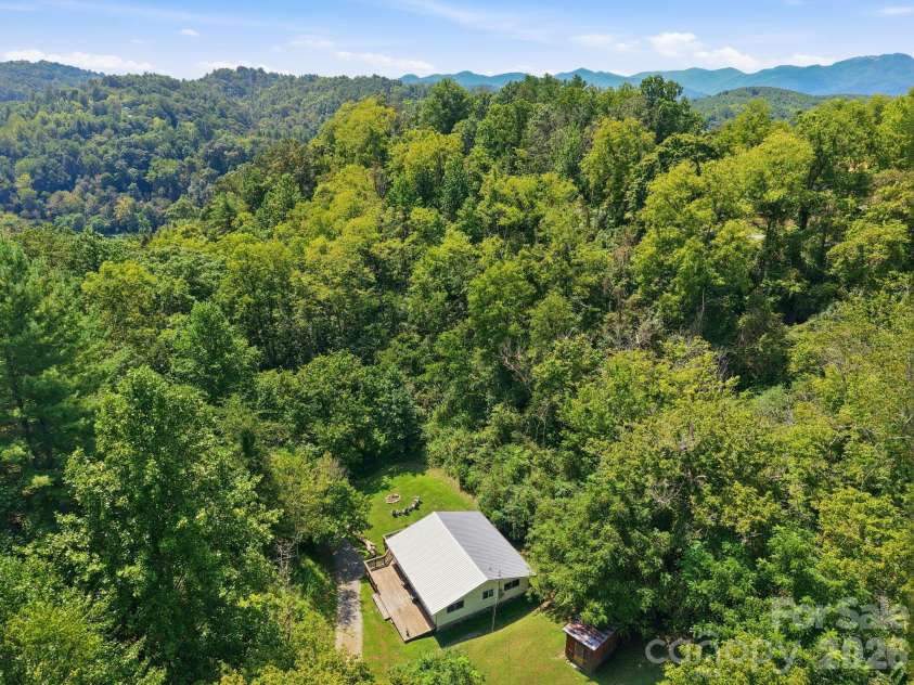 301 Hardwick Branch Road, Marshall, NC 28753.  MLS# CAR4417838, YatesRealty ID 48290. 