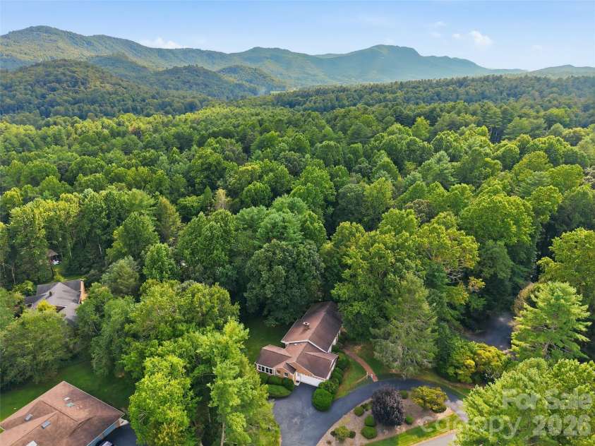 12 Legendary Road, Hendersonville, NC 28739.  MLS# CAR4420469, YatesRealty ID 48291. 