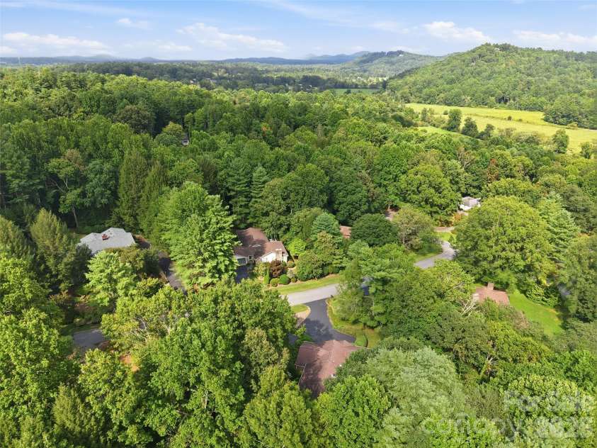 12 Legendary Road, Hendersonville, NC 28739.  MLS# CAR4420469, YatesRealty ID 48291. 