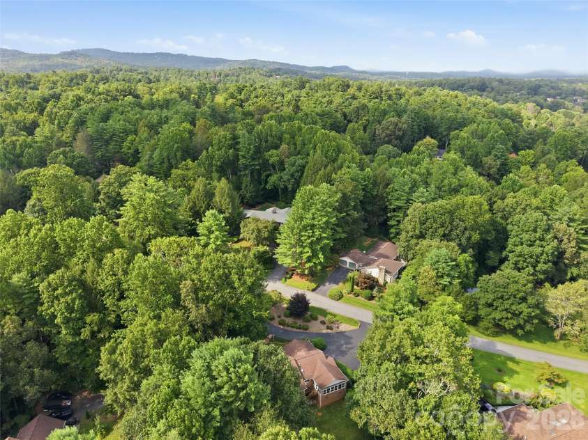 12 Legendary Road, Hendersonville, NC 28739.  MLS# CAR4420469, YatesRealty ID 48291. 