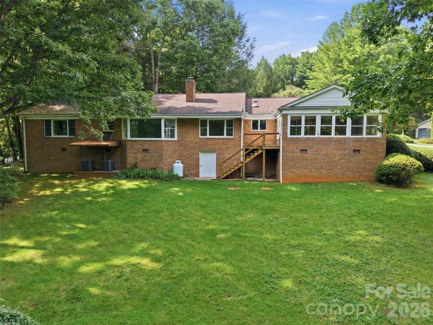 12 Legendary Road, Hendersonville, NC 28739.  MLS# CAR4420469, YatesRealty ID 48291. 