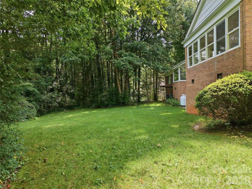 12 Legendary Road, Hendersonville, NC 28739.  MLS# CAR4420469, YatesRealty ID 48291. 