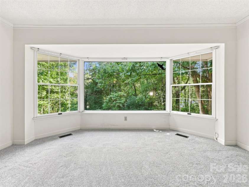 12 Legendary Road, Hendersonville, NC 28739.  MLS# CAR4420469, YatesRealty ID 48291. 