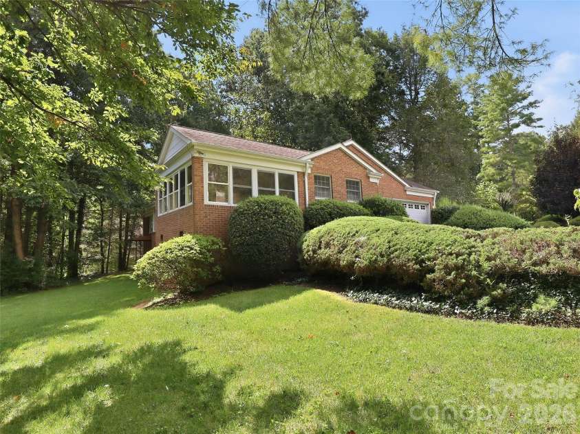 12 Legendary Road, Hendersonville, NC 28739.  MLS# CAR4420469, YatesRealty ID 48291. 