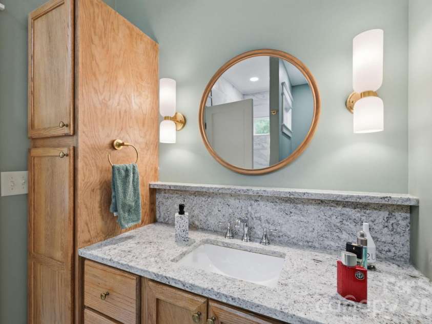 163 Walnut Drive, Jefferson, NC 28640.  MLS# CAR4420717, YatesRealty ID 48294. Ensuite Bathroom