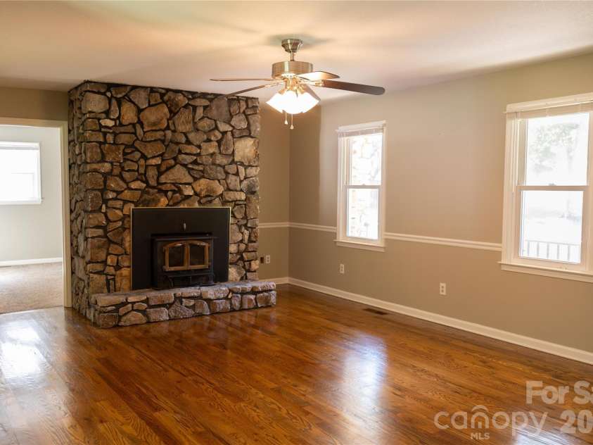 3910 English Oak Drive, Lincolnton, NC 28092.  MLS# CAR4420690, YatesRealty ID 48299. 