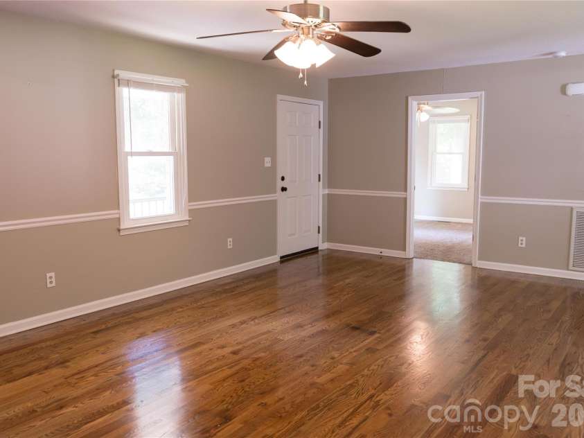 3910 English Oak Drive, Lincolnton, NC 28092.  MLS# CAR4420690, YatesRealty ID 48299. 