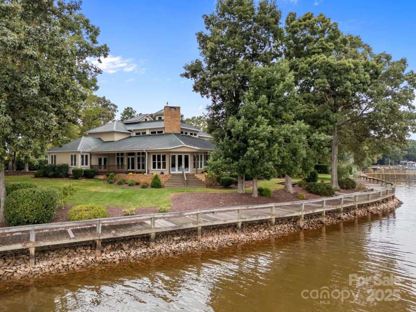 1890 Yacht Club Drive, Denver, NC 28037.  MLS# CAR4305437, YatesRealty ID 483. 