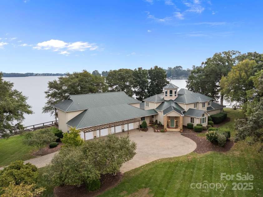 1890 Yacht Club Drive, Denver, NC 28037.  MLS# CAR4305437, YatesRealty ID 483. 