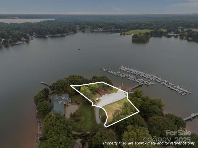 1890 Yacht Club Drive, Denver, NC 28037.  MLS# CAR4305437, YatesRealty ID 483. 