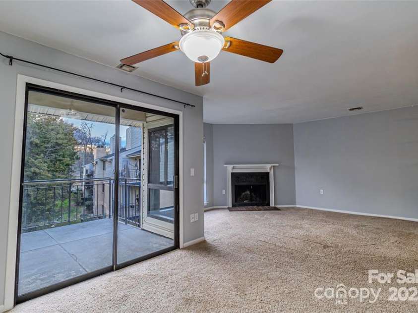 4814 Spring Lake Drive, Charlotte, NC 28212.  MLS# CAR4314359, YatesRealty ID 483. 