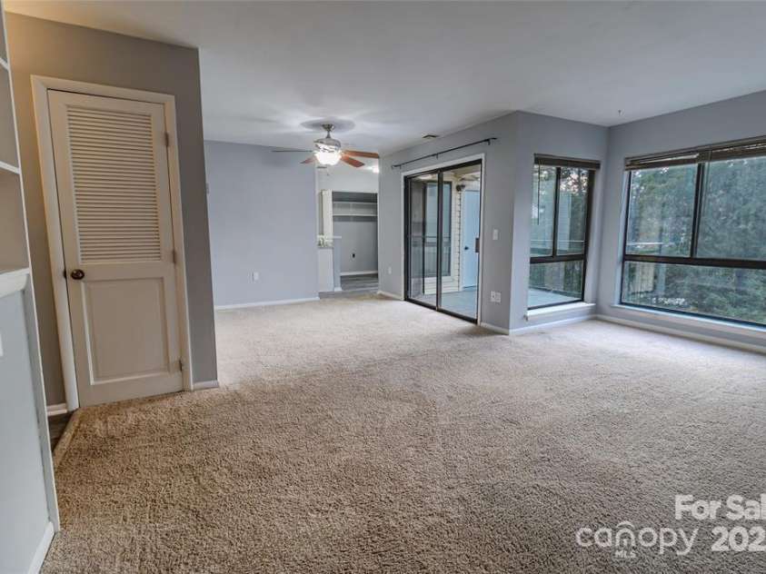 4814 Spring Lake Drive, Charlotte, NC 28212.  MLS# CAR4314359, YatesRealty ID 483. 