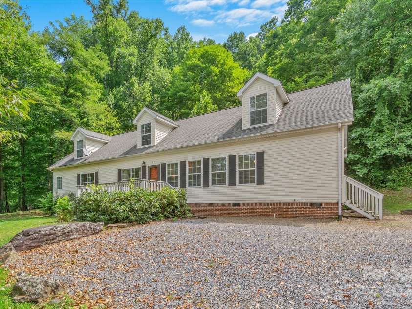 89 Palomino Road, Waynesville, NC 28785.  MLS# CAR4170444, YatesRealty ID 483. 