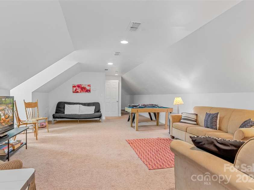89 Palomino Road, Waynesville, NC 28785.  MLS# CAR4170444, YatesRealty ID 483. 