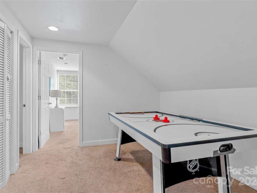 89 Palomino Road, Waynesville, NC 28785.  MLS# CAR4170444, YatesRealty ID 483. 