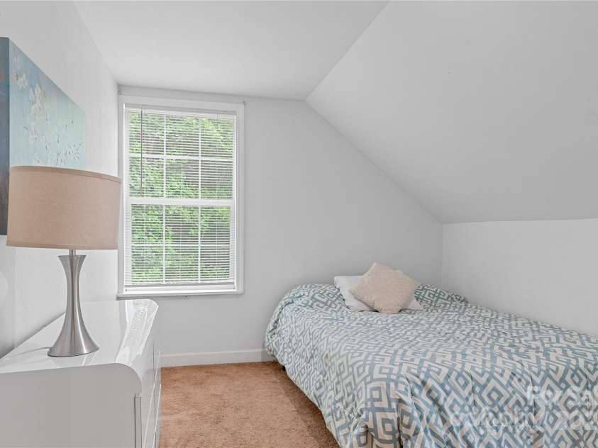 89 Palomino Road, Waynesville, NC 28785.  MLS# CAR4170444, YatesRealty ID 483. 