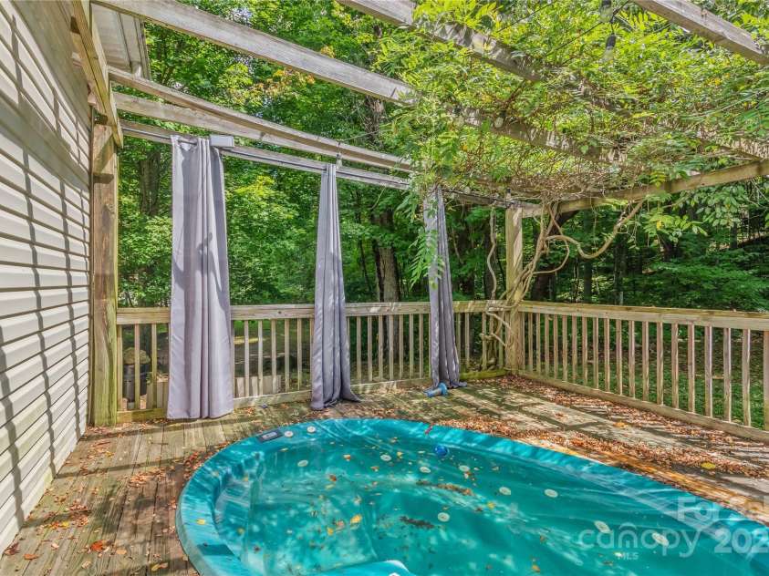 89 Palomino Road, Waynesville, NC 28785.  MLS# CAR4170444, YatesRealty ID 483. 