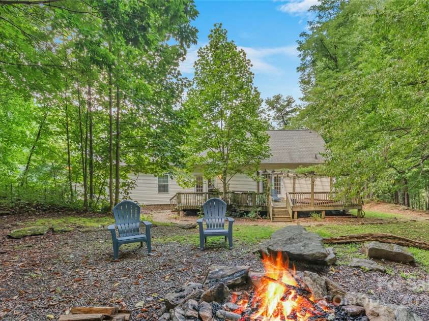 89 Palomino Road, Waynesville, NC 28785.  MLS# CAR4170444, YatesRealty ID 483. 