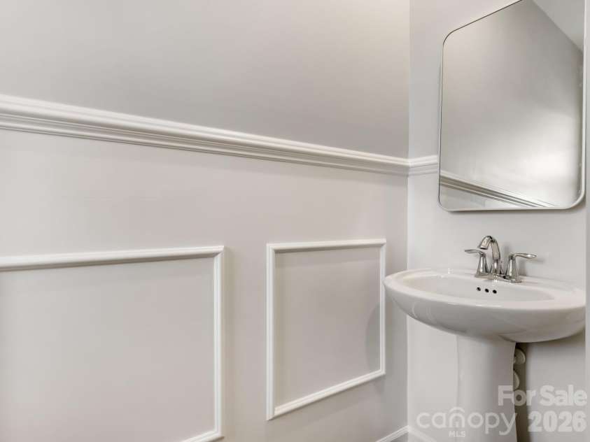 16011 Seagard Cove, Charlotte, NC 28278.  MLS# CAR4351200, YatesRealty ID 4830. Half Bath