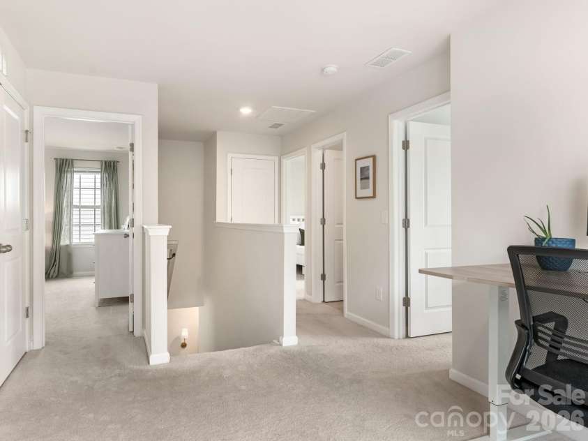 16011 Seagard Cove, Charlotte, NC 28278.  MLS# CAR4351200, YatesRealty ID 4830. Loft / Hallway