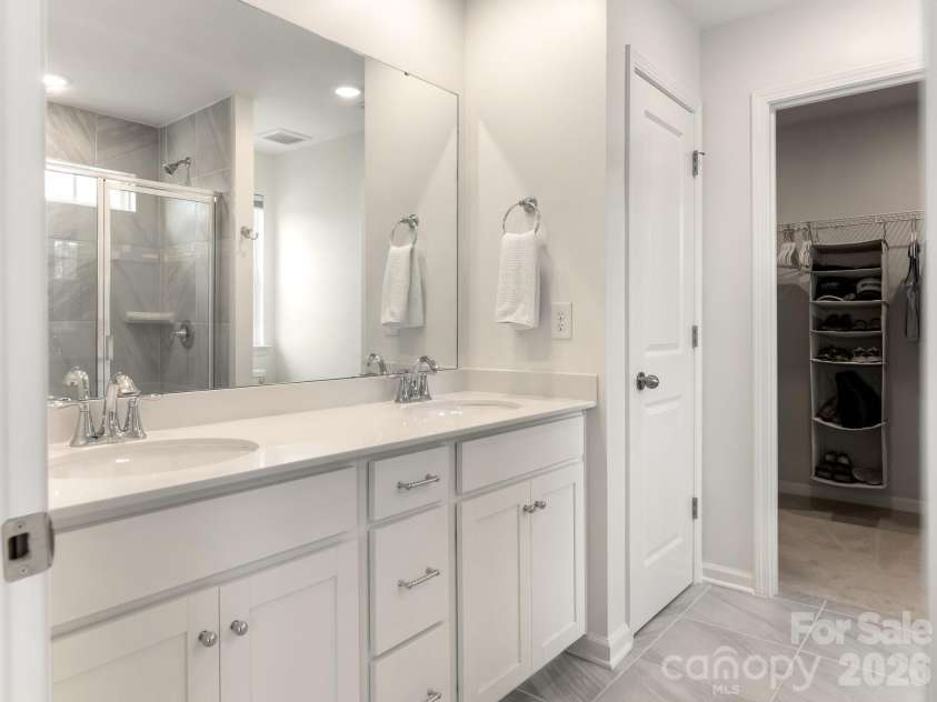 16011 Seagard Cove, Charlotte, NC 28278.  MLS# CAR4351200, YatesRealty ID 4830. Primary Bathroom
