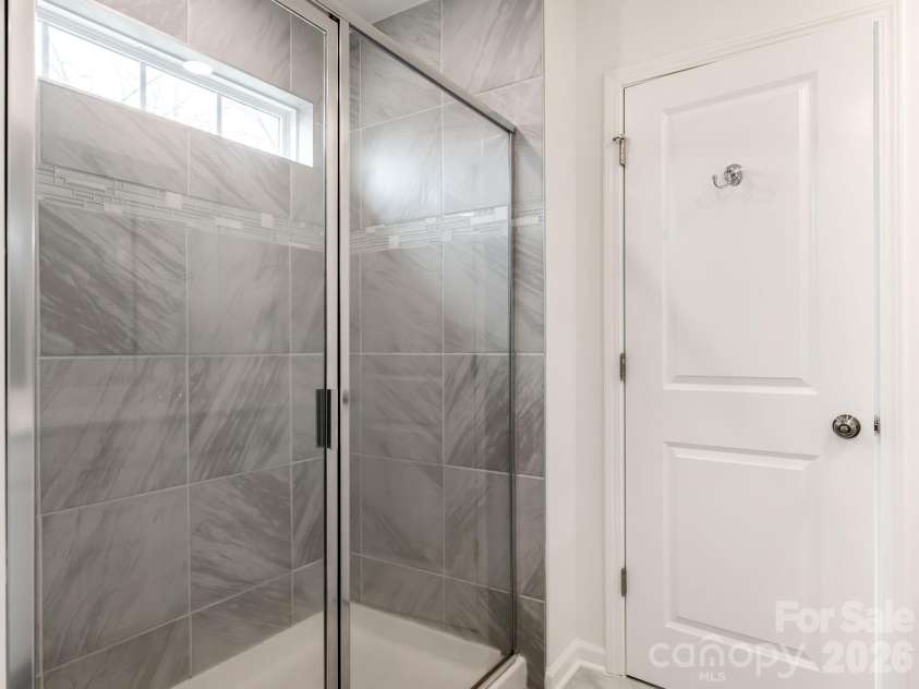 16011 Seagard Cove, Charlotte, NC 28278.  MLS# CAR4351200, YatesRealty ID 4830. Primary Bathroom
