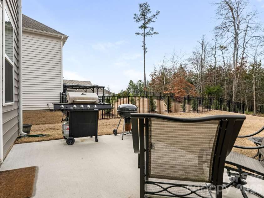 16011 Seagard Cove, Charlotte, NC 28278.  MLS# CAR4351200, YatesRealty ID 4830. Rear Patio