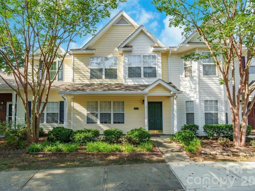 713 Rock Lake Glen, Fort Mill, SC 29715.  MLS# CAR4391442, YatesRealty ID 48301. 