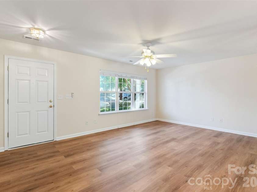 713 Rock Lake Glen, Fort Mill, SC 29715.  MLS# CAR4391442, YatesRealty ID 48301. 