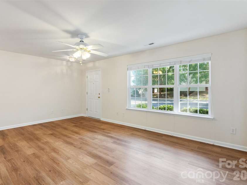 713 Rock Lake Glen, Fort Mill, SC 29715.  MLS# CAR4391442, YatesRealty ID 48301. 