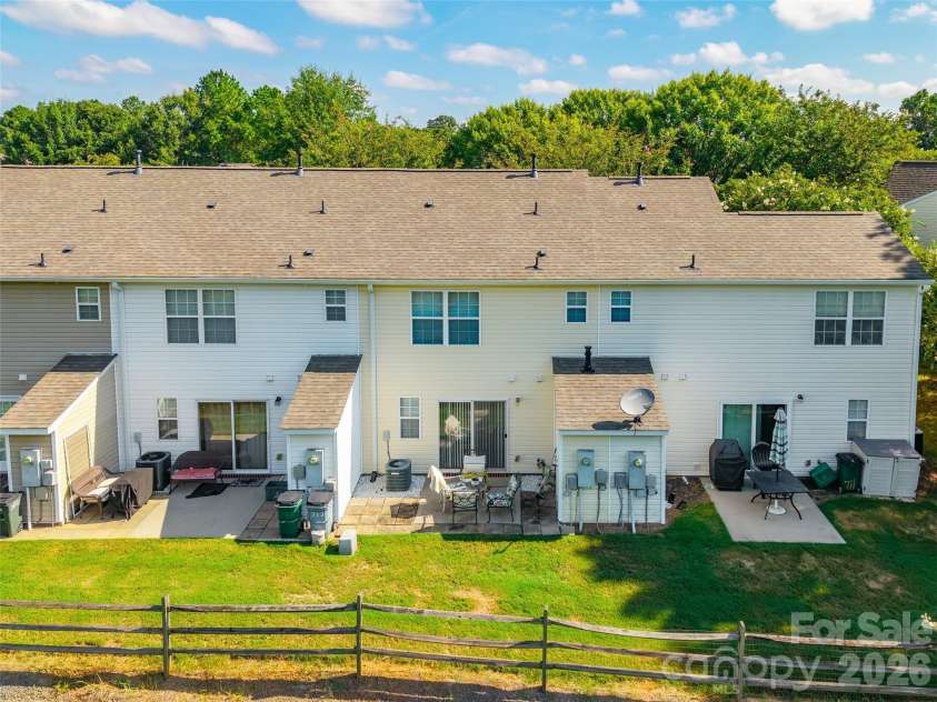 713 Rock Lake Glen, Fort Mill, SC 29715.  MLS# CAR4391442, YatesRealty ID 48301. 