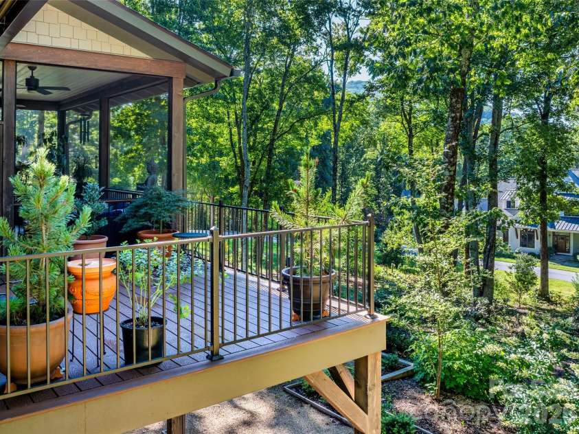 442 Autumn Sky Drive, Hendersonville, NC 28792.  MLS# CAR4394755, YatesRealty ID 48302. 