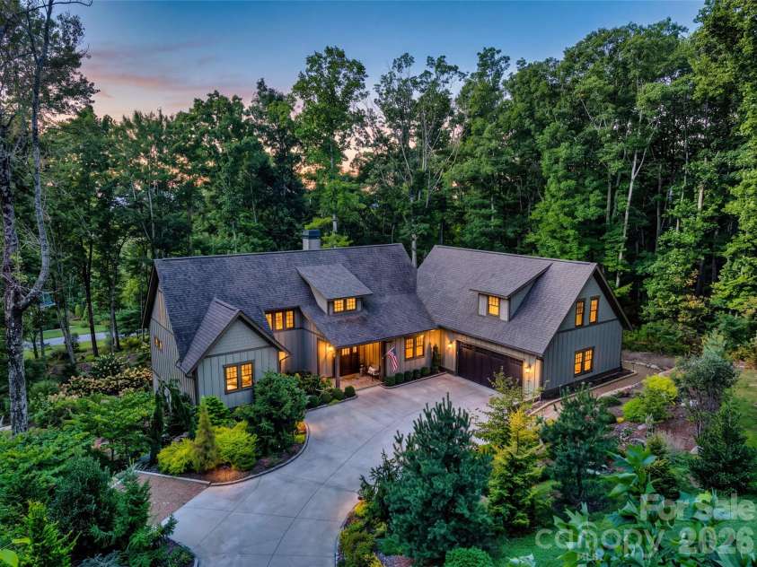 442 Autumn Sky Drive, Hendersonville, NC 28792.  MLS# CAR4394755, YatesRealty ID 48302. 