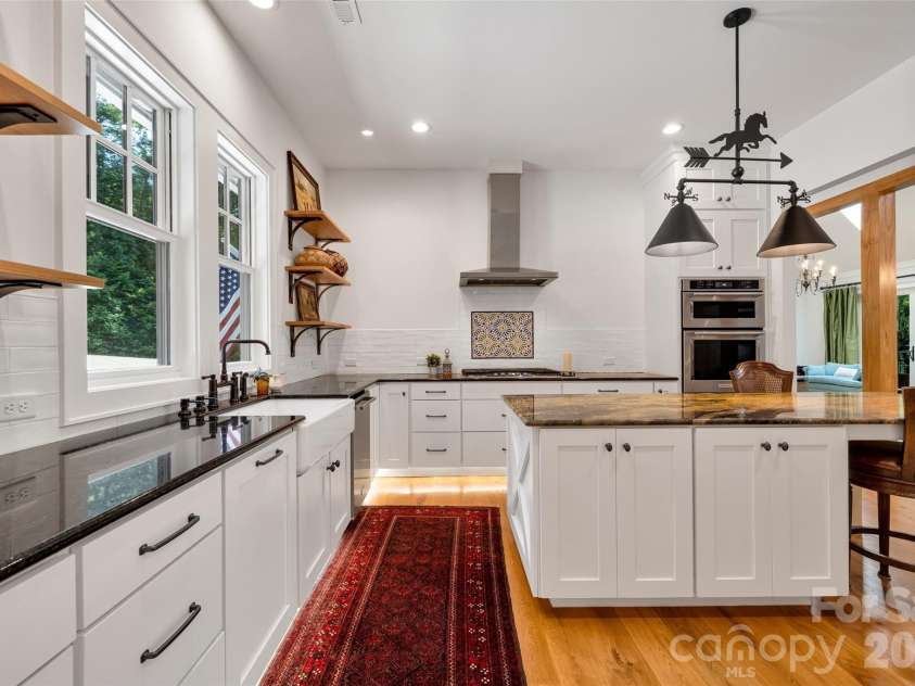 442 Autumn Sky Drive, Hendersonville, NC 28792.  MLS# CAR4394755, YatesRealty ID 48302. Ample counter space